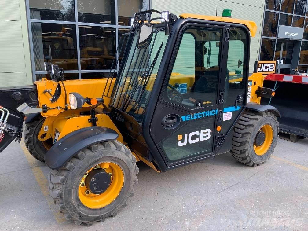 JCB 525-60 E 伸縮臂操作車