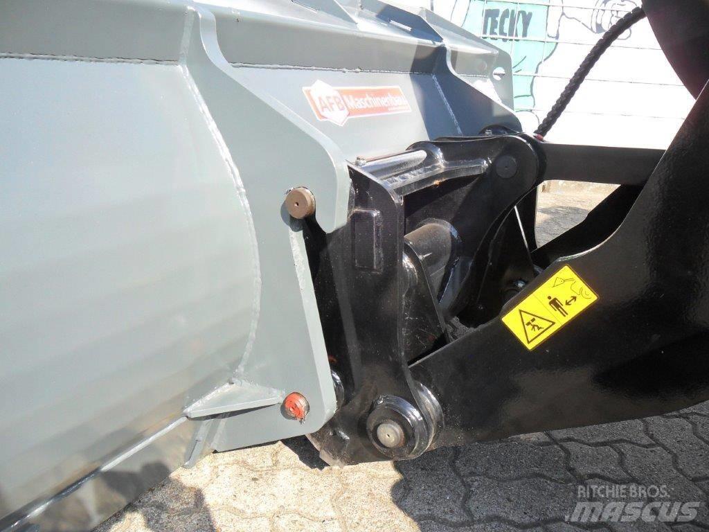 Sany SW075 輪胎式裝載機