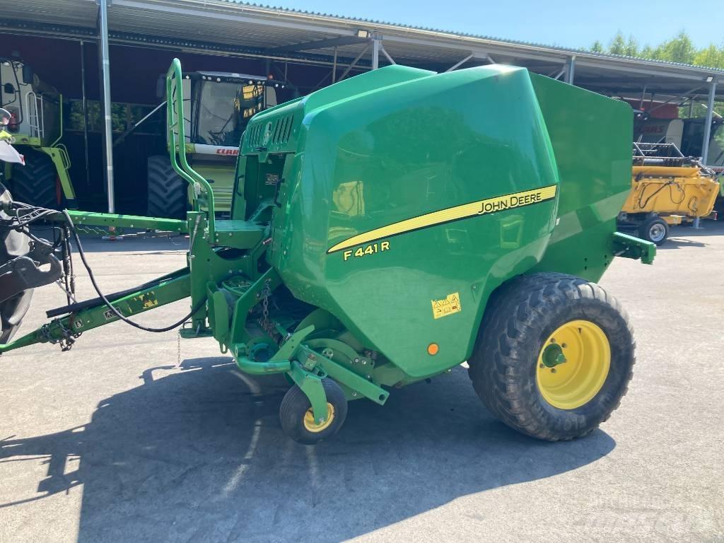 John Deere F441R 圓型牧草打包機
