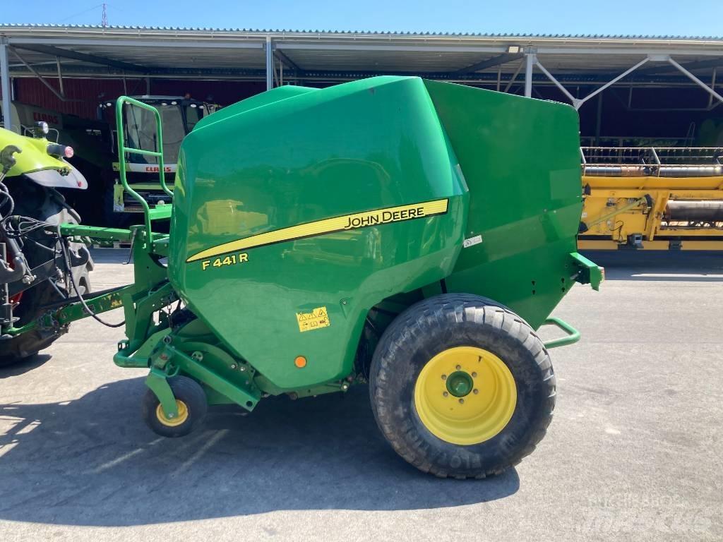 John Deere F441R 圓型牧草打包機