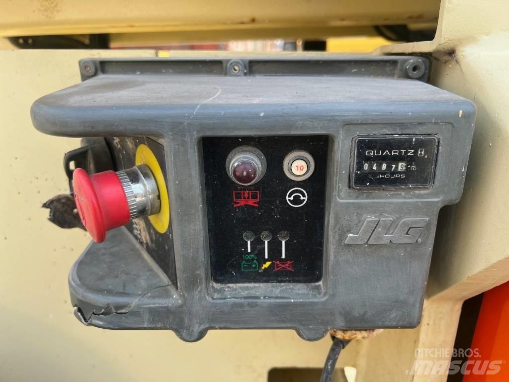 JLG 2646 ES 剪式升降機