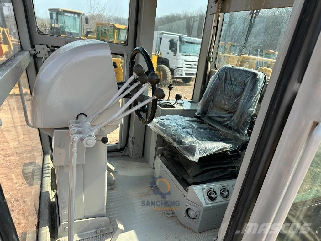 CAT 140H 平土機