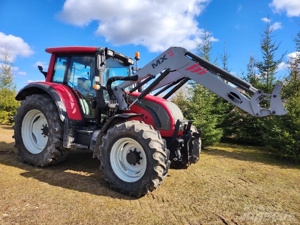 Valtra N122 Versu 曳引機