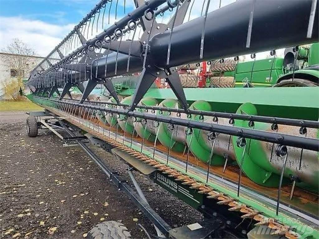 John Deere S 685 i 聯合收穫機