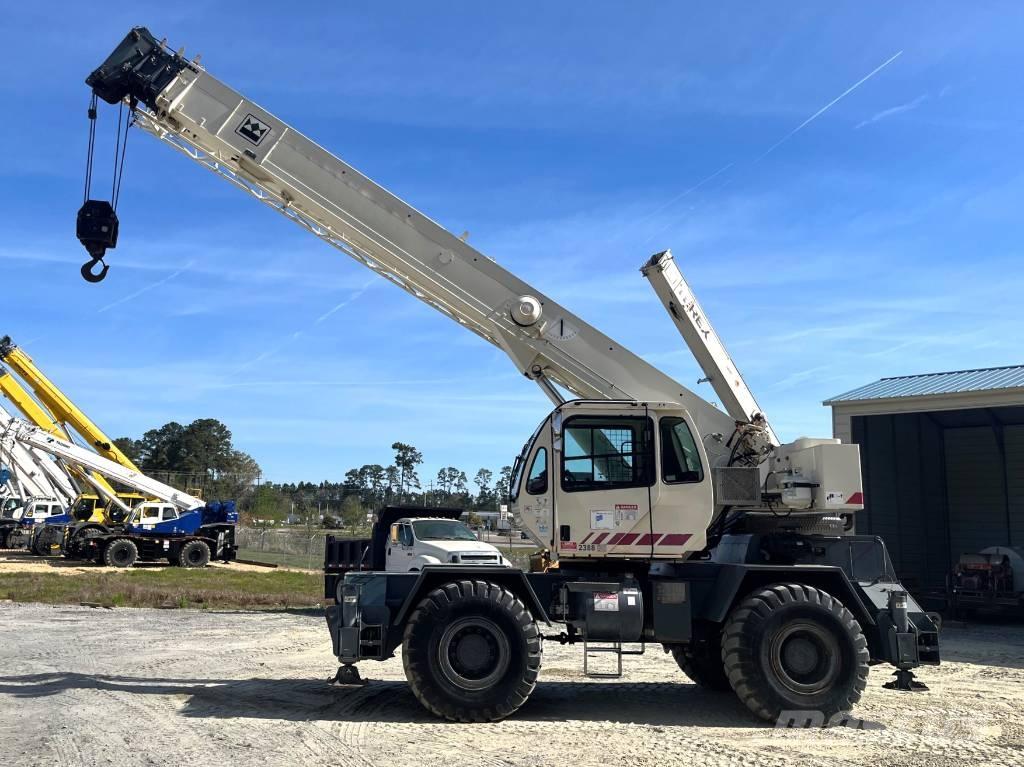 Terex RT 230-1 越野起重機