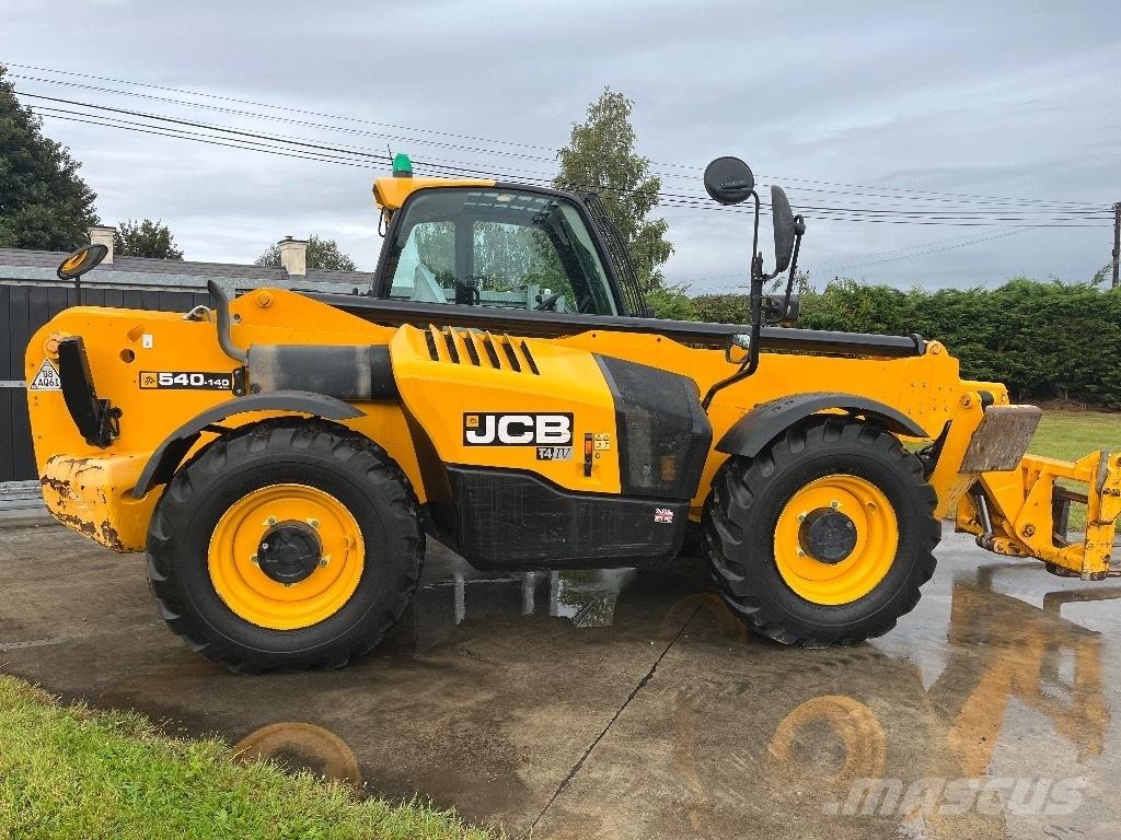 JCB 540-140 伸縮臂操作車
