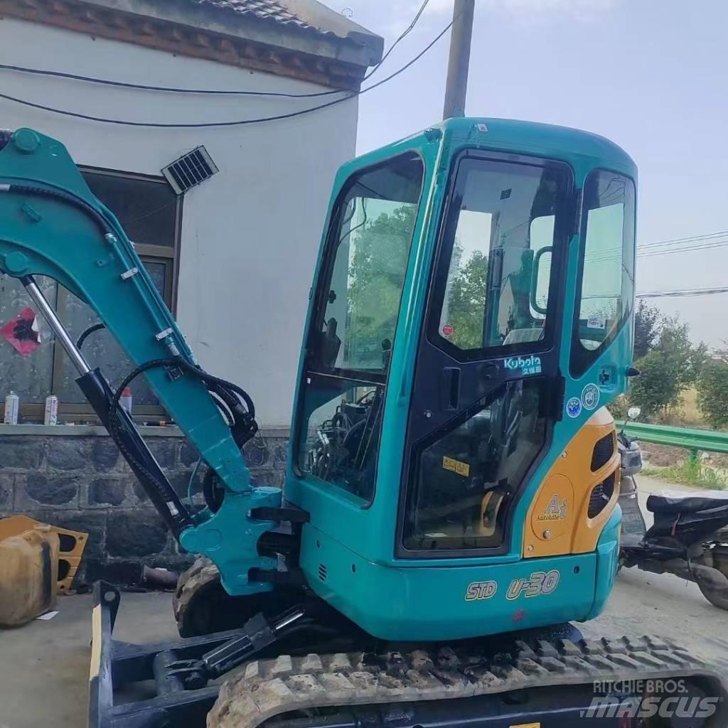 Kubota U 30 小型挖土機/掘鑿機<7t(小型挖掘機)