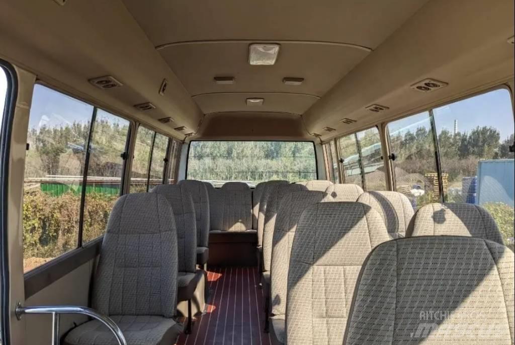 Toyota Coaster Bus 迷你巴士