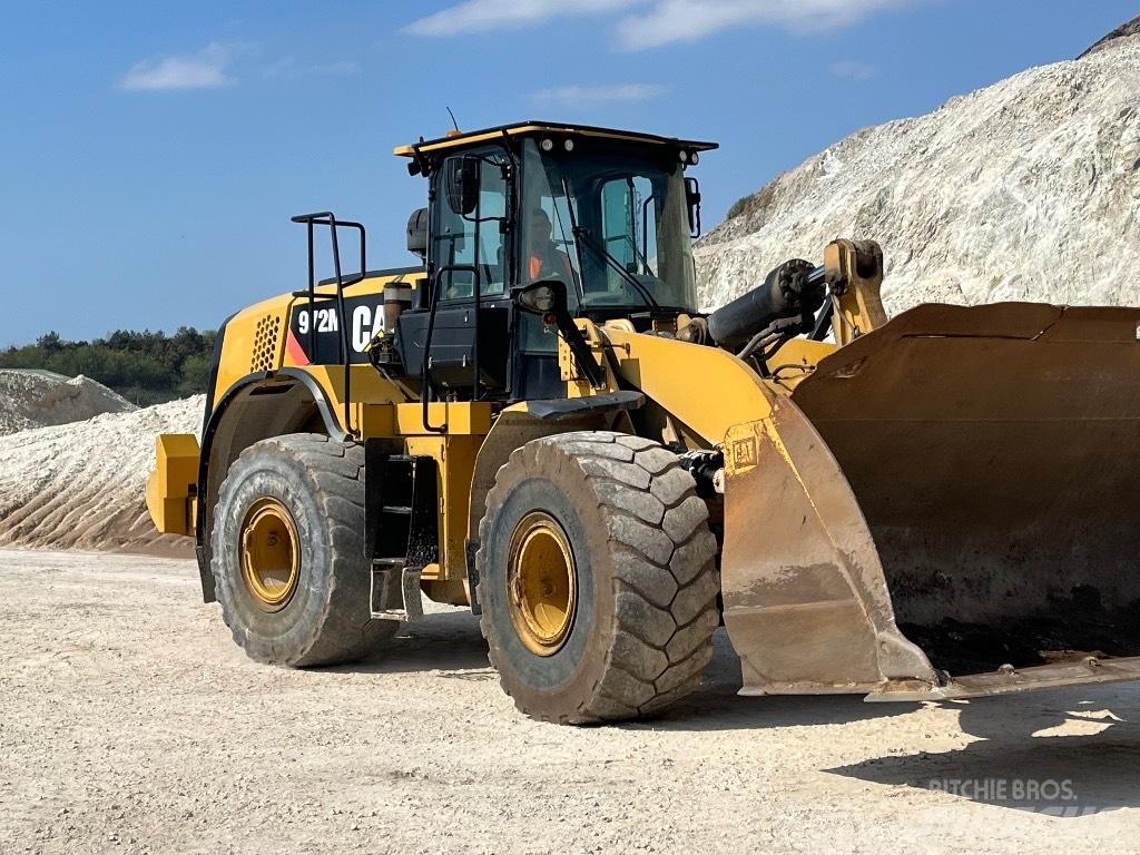CAT 972m 輪胎式裝載機