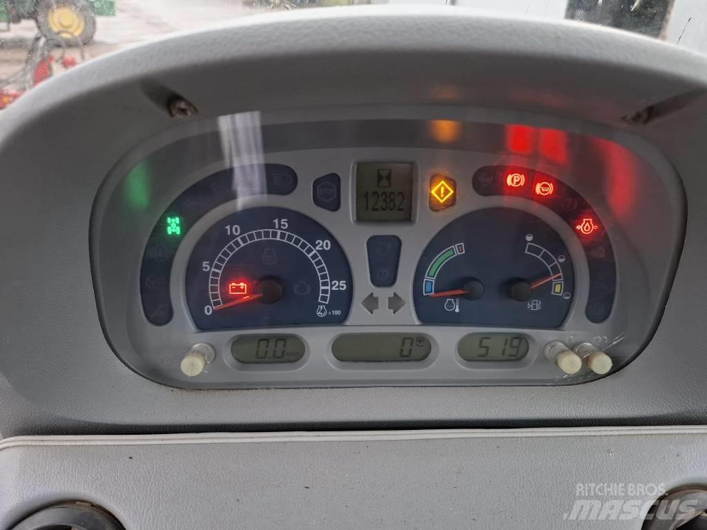 New Holland T 6030 曳引機