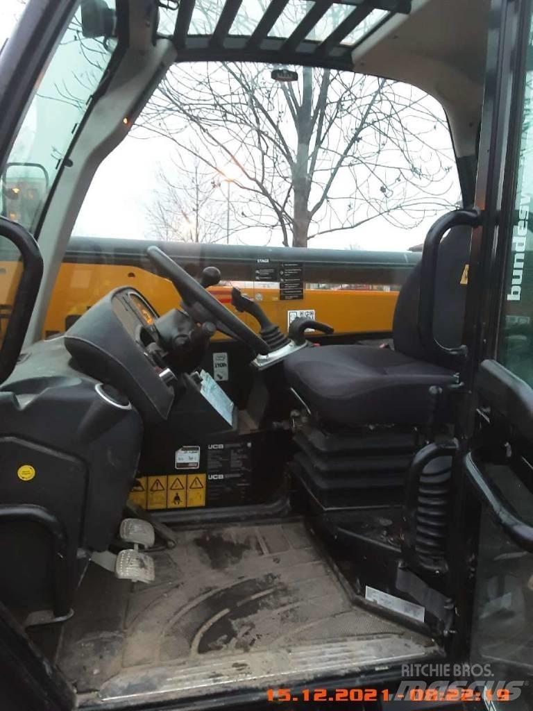 JCB 540-140 伸縮臂操作車