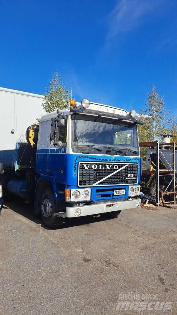 Volvo F 12 起重機卡車