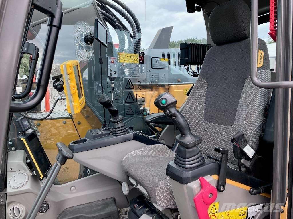 Volvo ECR 235 E 履帶式 挖土機/掘鑿機/挖掘機