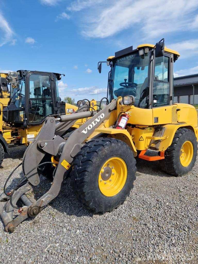 Volvo L 30 G 輪胎式裝載機