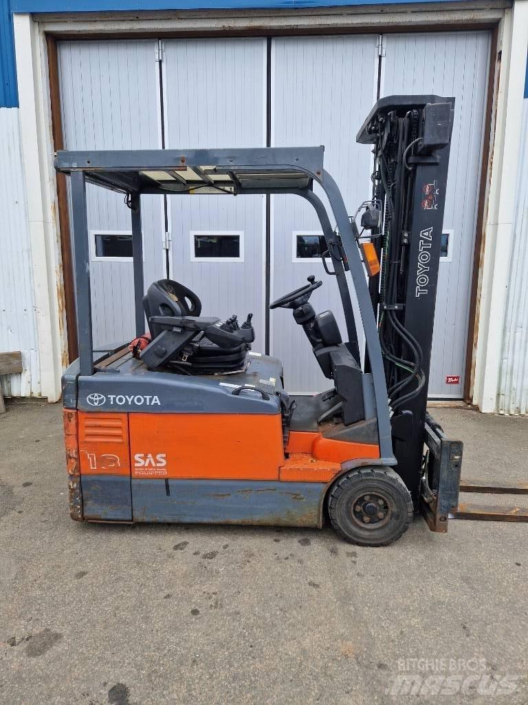 Toyota 7 FBEF 18 電動堆高機