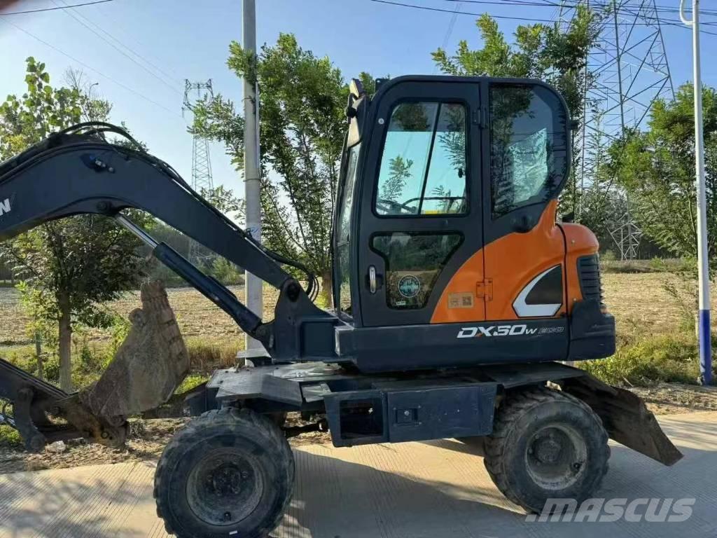 Doosan DX 60 履帶式 挖土機/掘鑿機/挖掘機