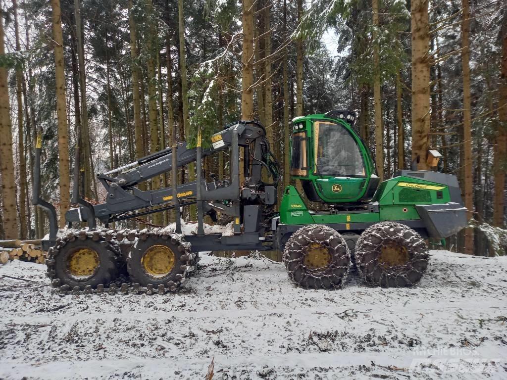 John Deere 1010 G 集運機