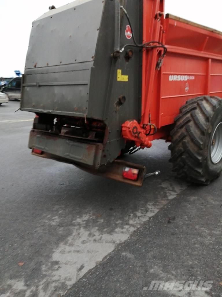 Ursus N-265/A 肥料撒布機