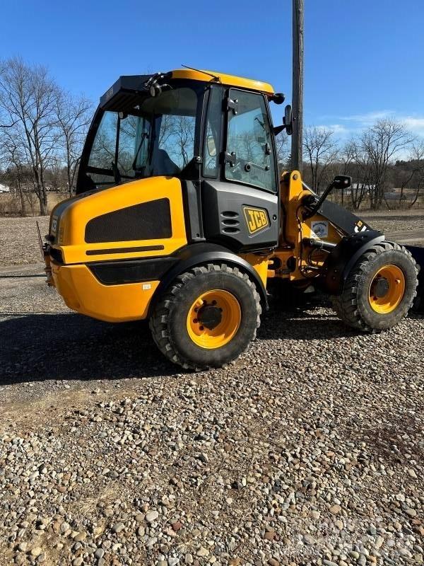 JCB 409 輪胎式裝載機