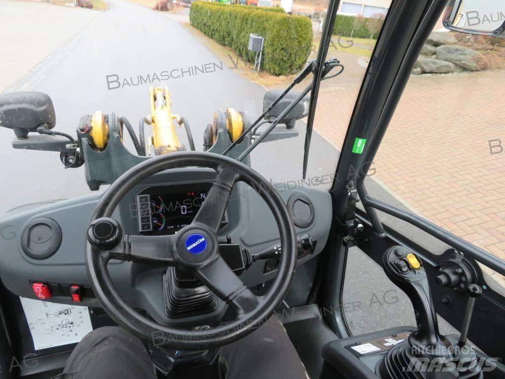 Komatsu WA 70M 輪胎式裝載機