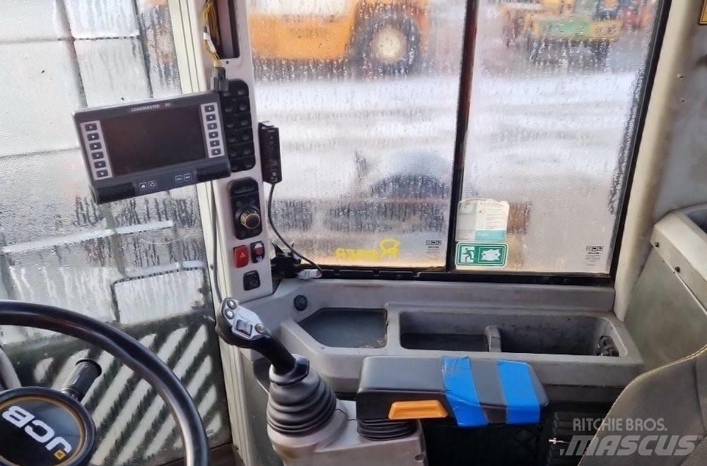 JCB 457 輪胎式裝載機