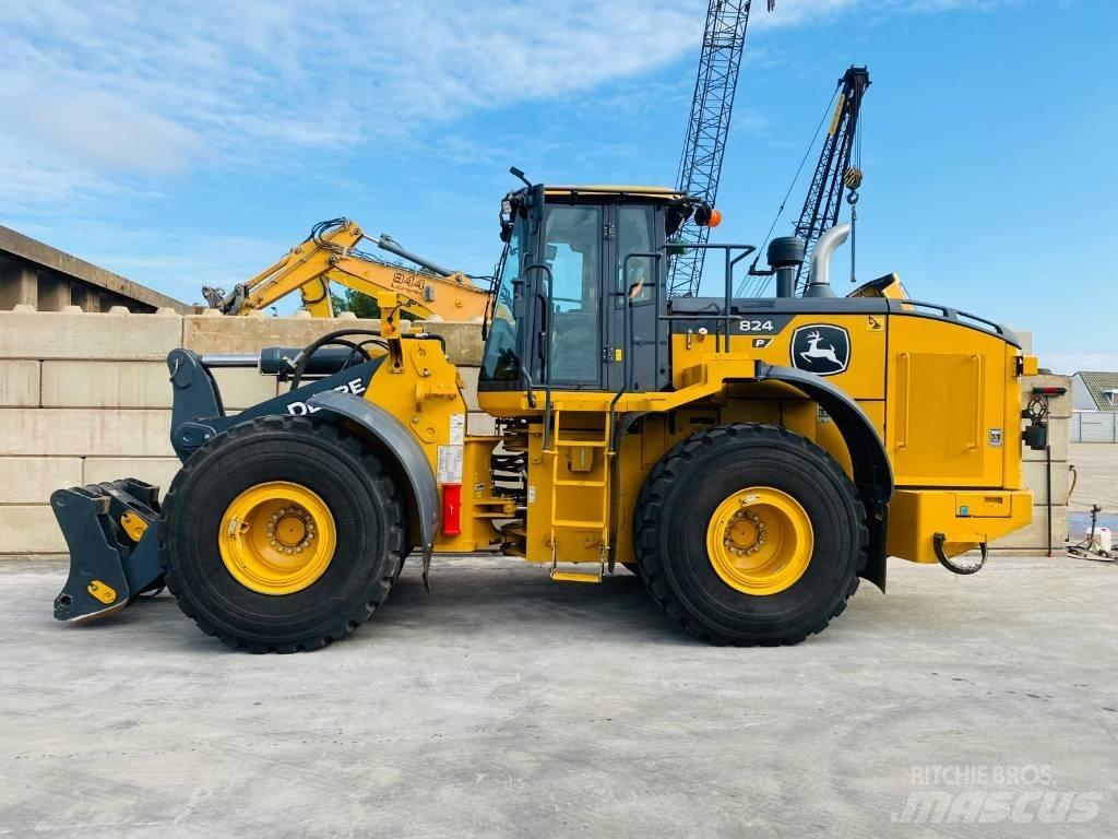 John Deere 824p 輪胎式裝載機