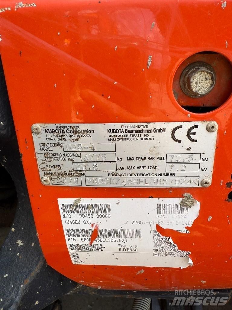 Kubota U 48 小型挖土機/掘鑿機<7t(小型挖掘機)