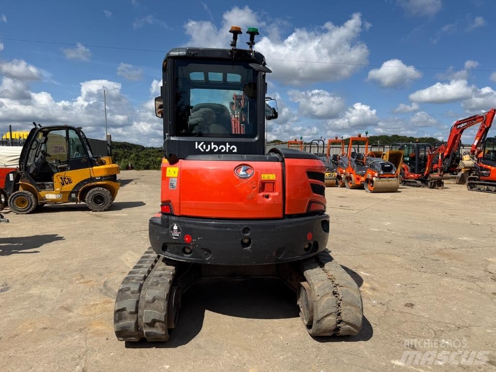Kubota U 48 小型挖土機/掘鑿機<7t(小型挖掘機)