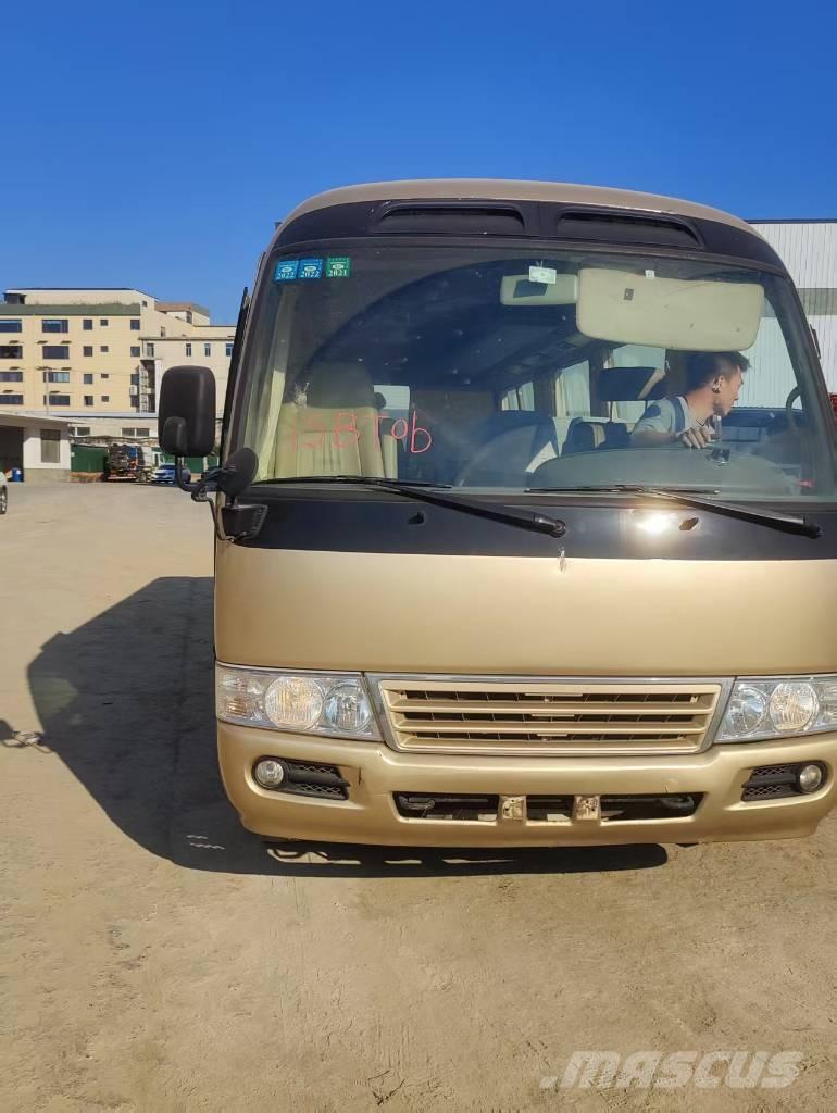 Toyota Coaster 公路客運汽車