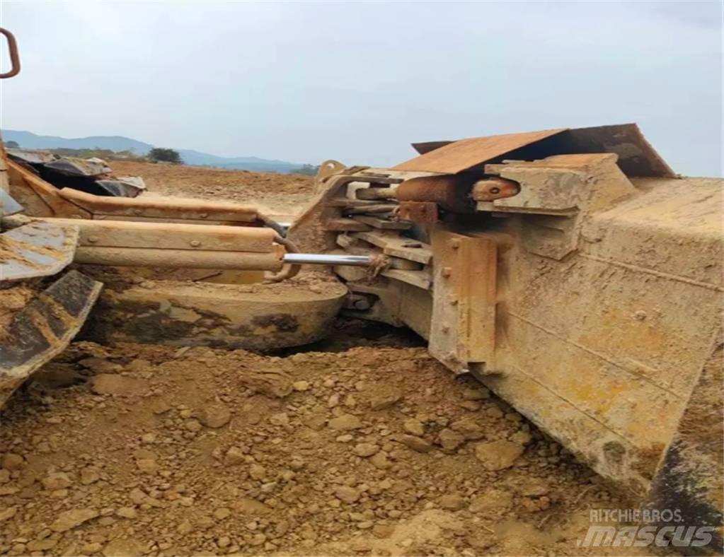 CAT D 6 N 履帶推土機