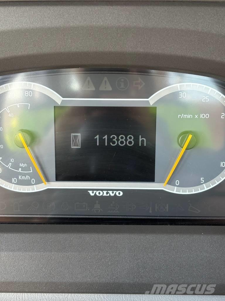 Volvo A 60 H 鉸接式起吊車