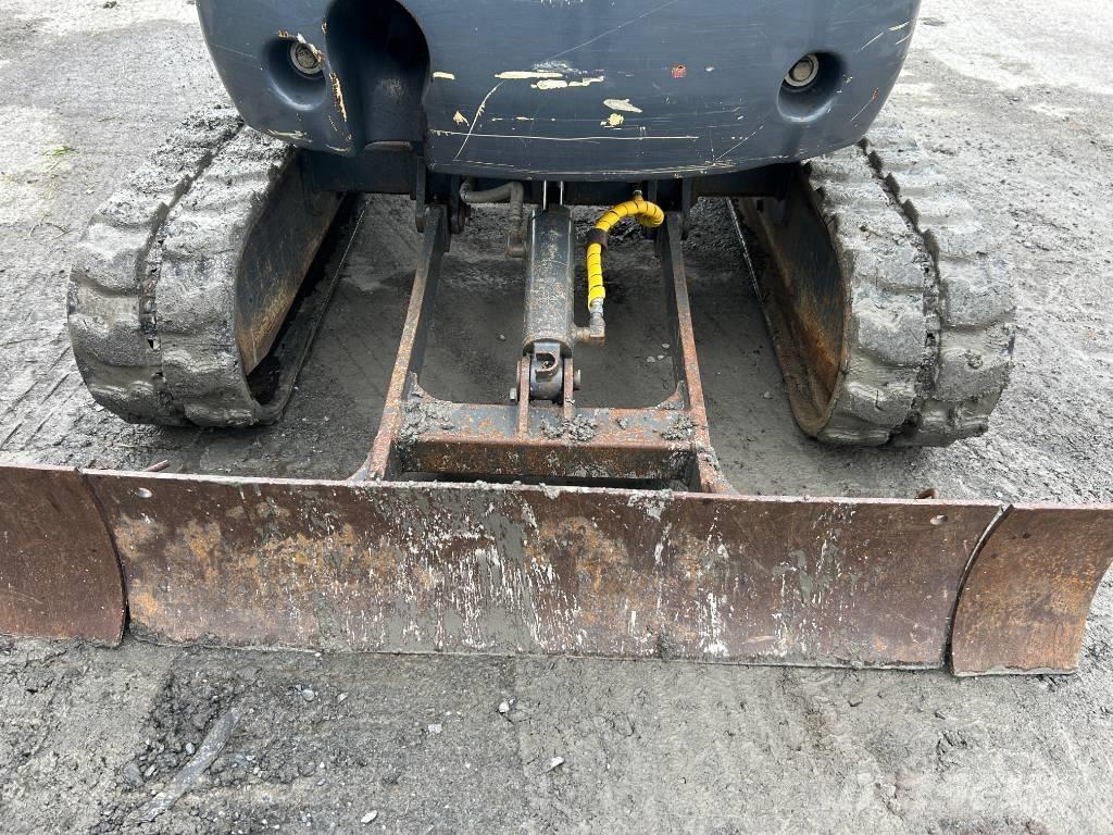 Kobelco SK 17 SR 小型挖土機/掘鑿機<7t(小型挖掘機)