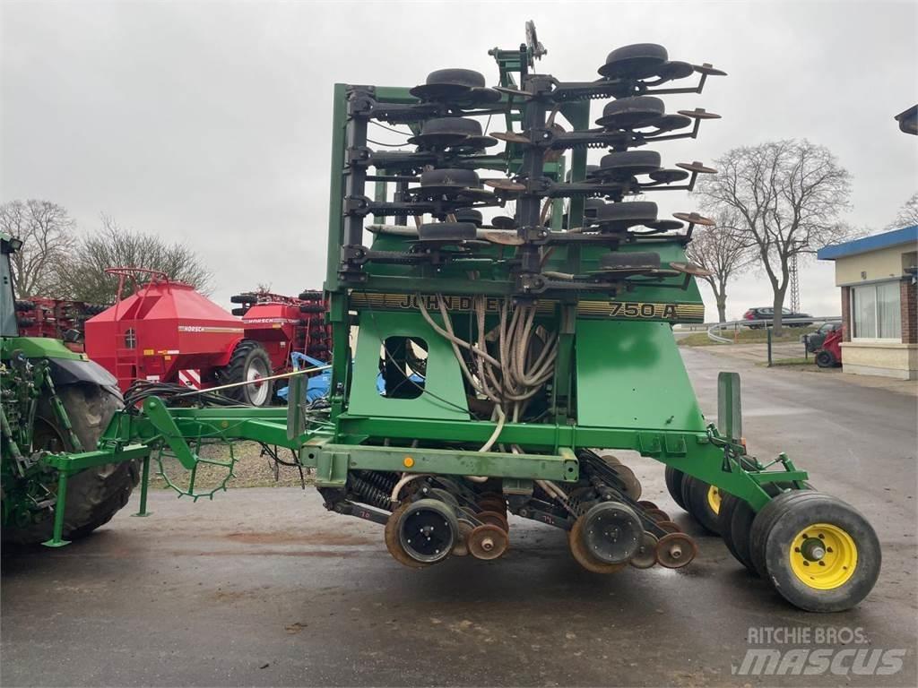 John Deere 750A 6m 精密播種機