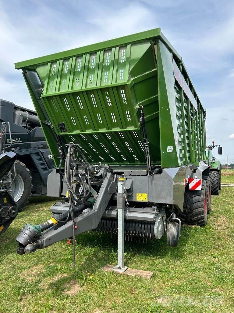 Fendt tigo 75 VR 青飼料搬運車