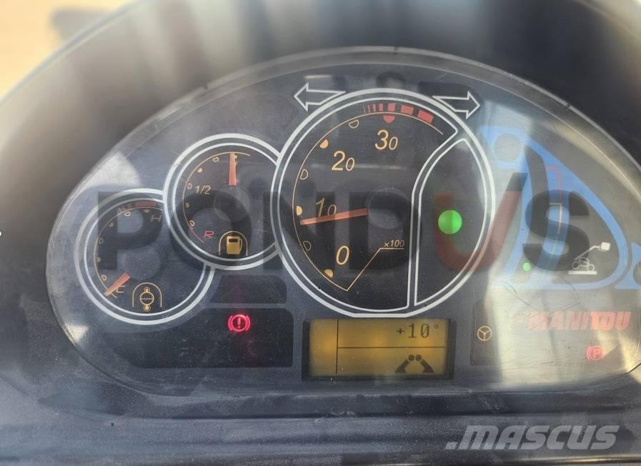 Manitou 1840 伸縮臂操作車