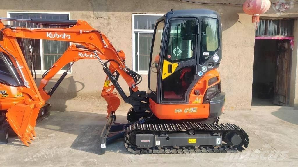 Kubota U 35 小型挖土機/掘鑿機<7t(小型挖掘機)