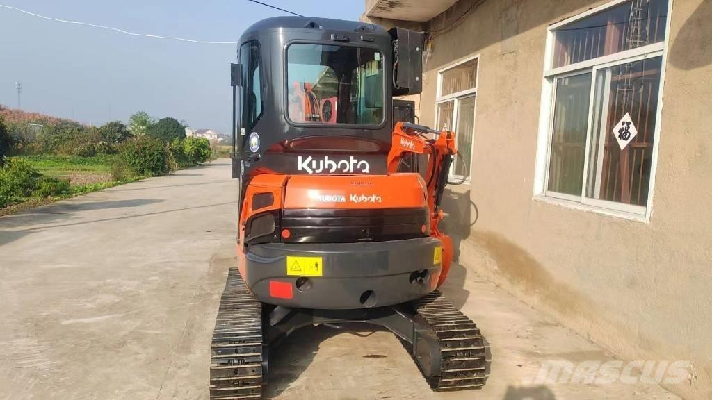 Kubota U 35 小型挖土機/掘鑿機<7t(小型挖掘機)