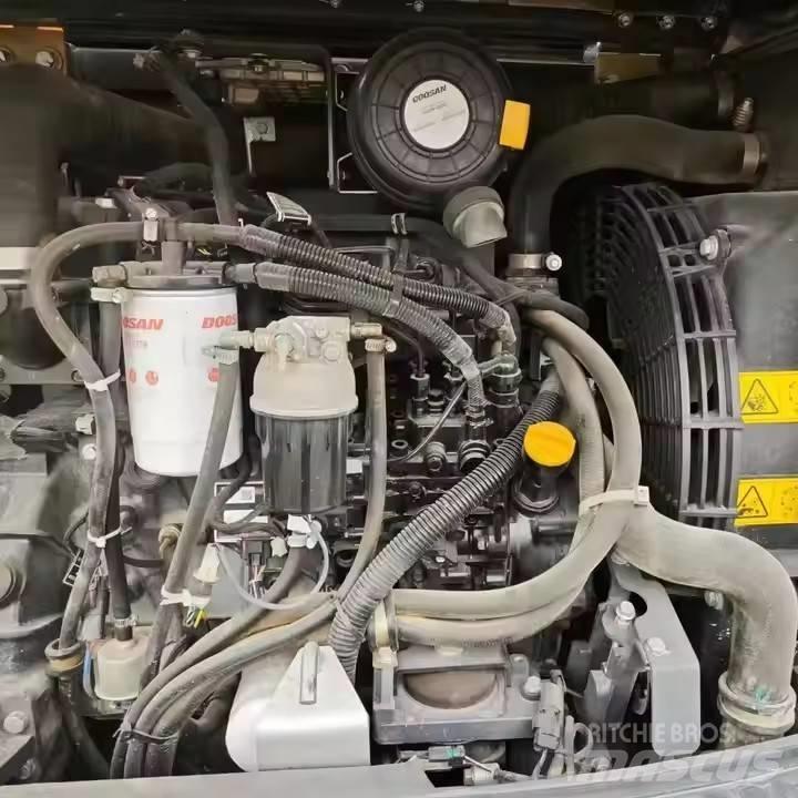 Doosan DX60W 旋轉式挖土機/掘鑿機/挖掘機