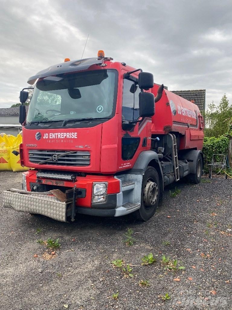 Volvo FL 240 清掃車