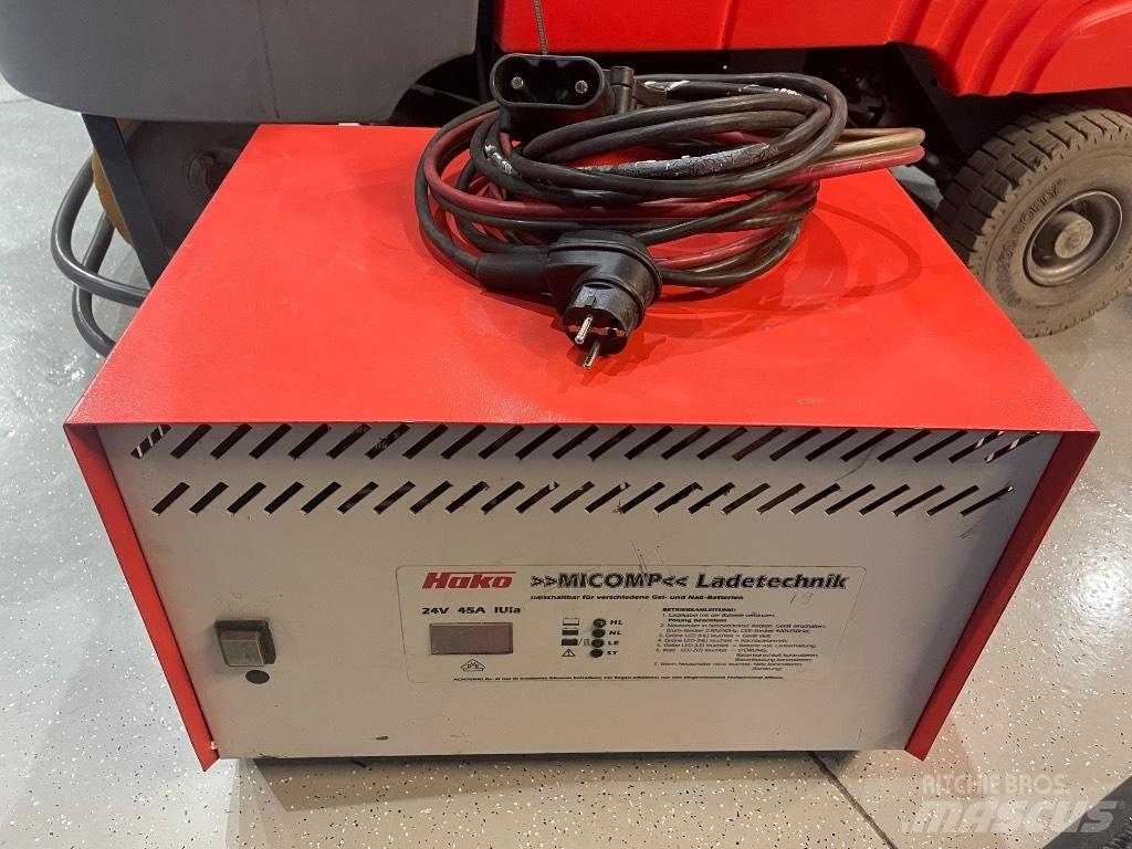 Hako B 750 R SOLD 掃倉機