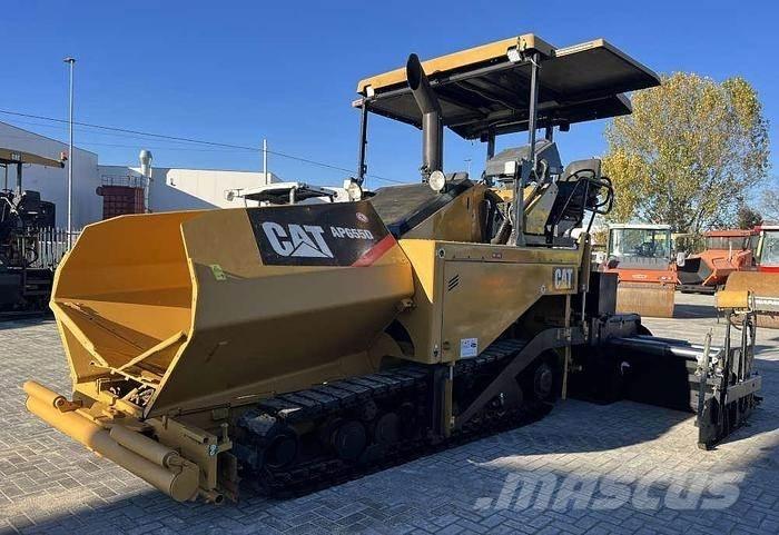 CAT AP 655D 瀝青攤舖機/鋪路機