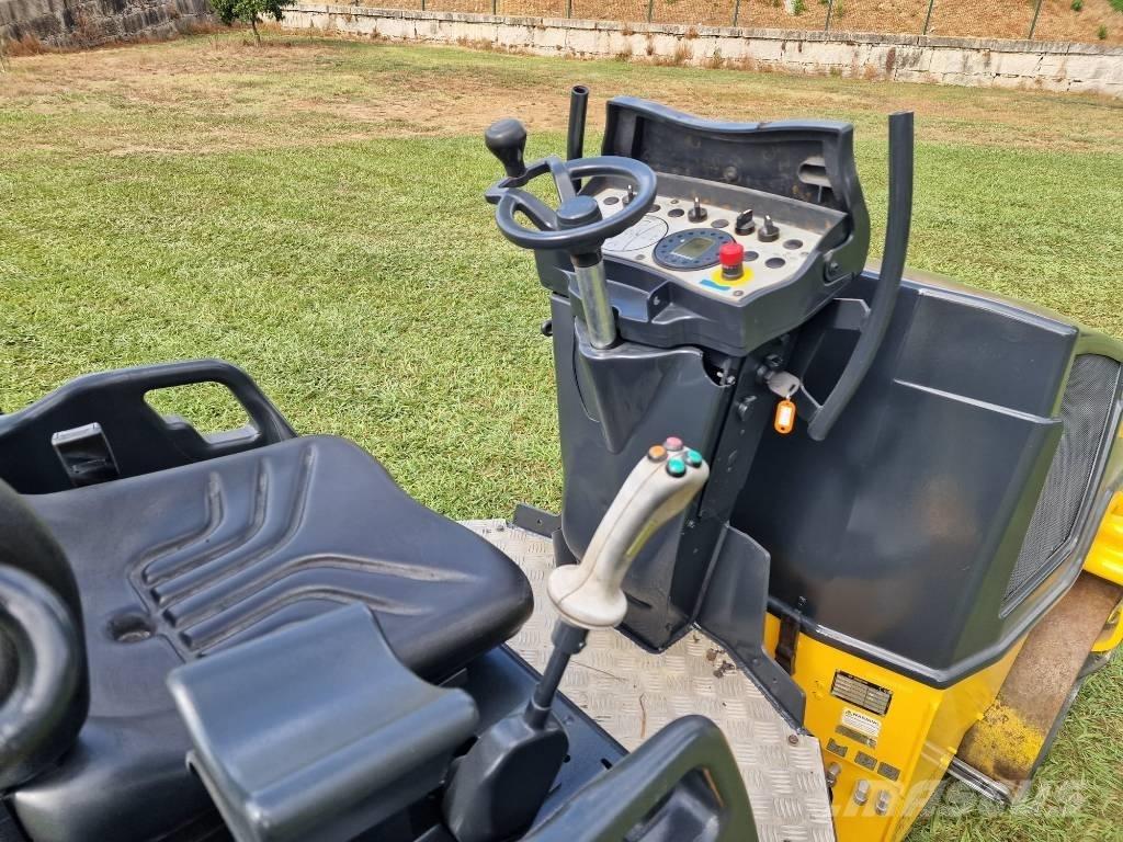 Bomag BW 120 雙輪滾壓機