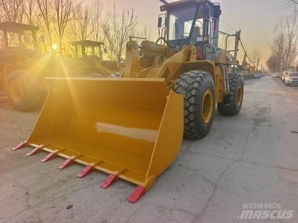 CAT 966G 輪胎式裝載機