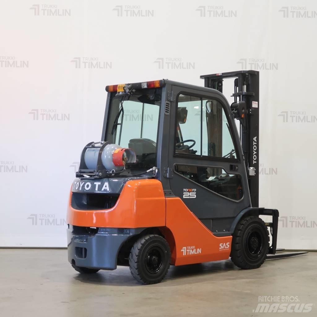 Toyota 02-8FGF25 液化石油氣LPG卡車