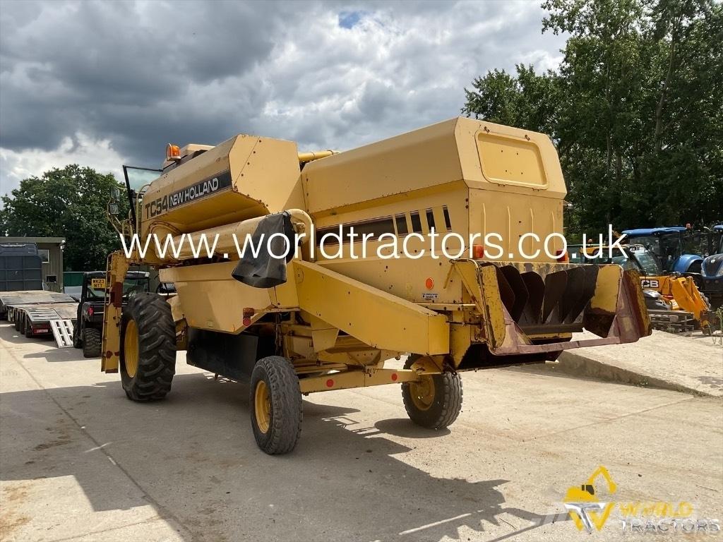 New Holland TC 54 聯合收穫機