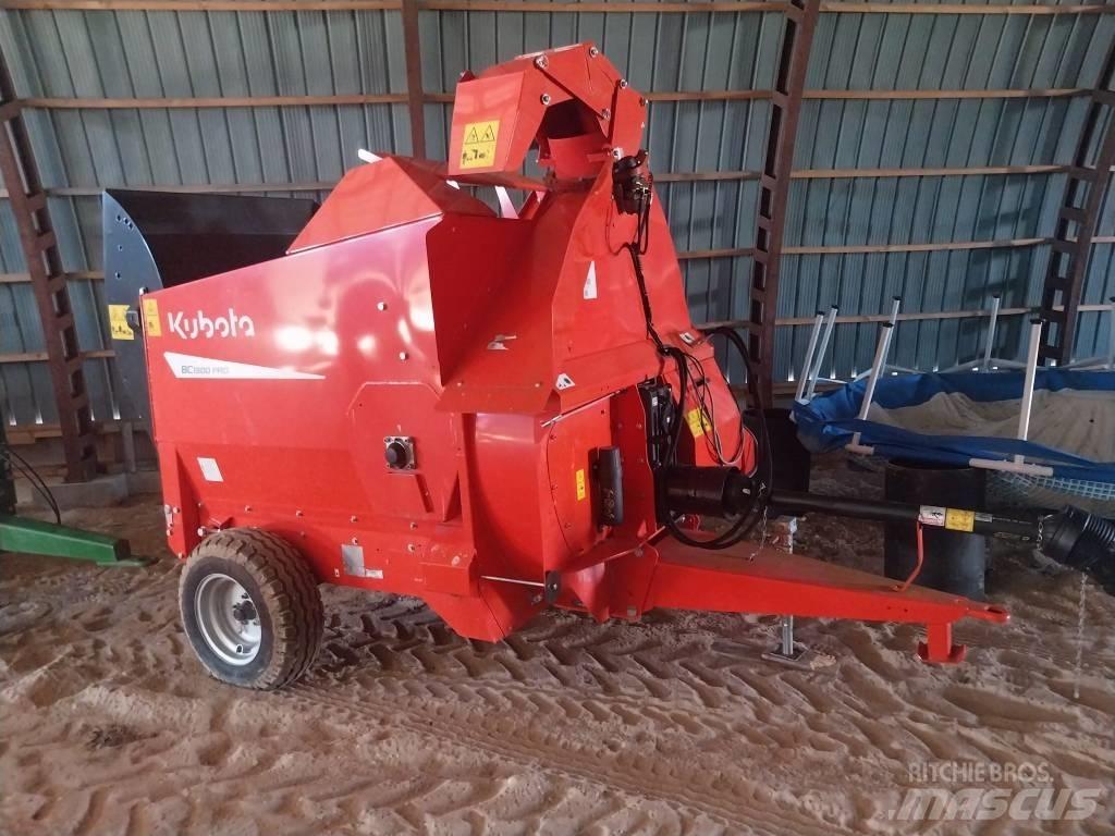 Kubota BC 1300 PRO 草捆撕碎機、切割機、拆袋機