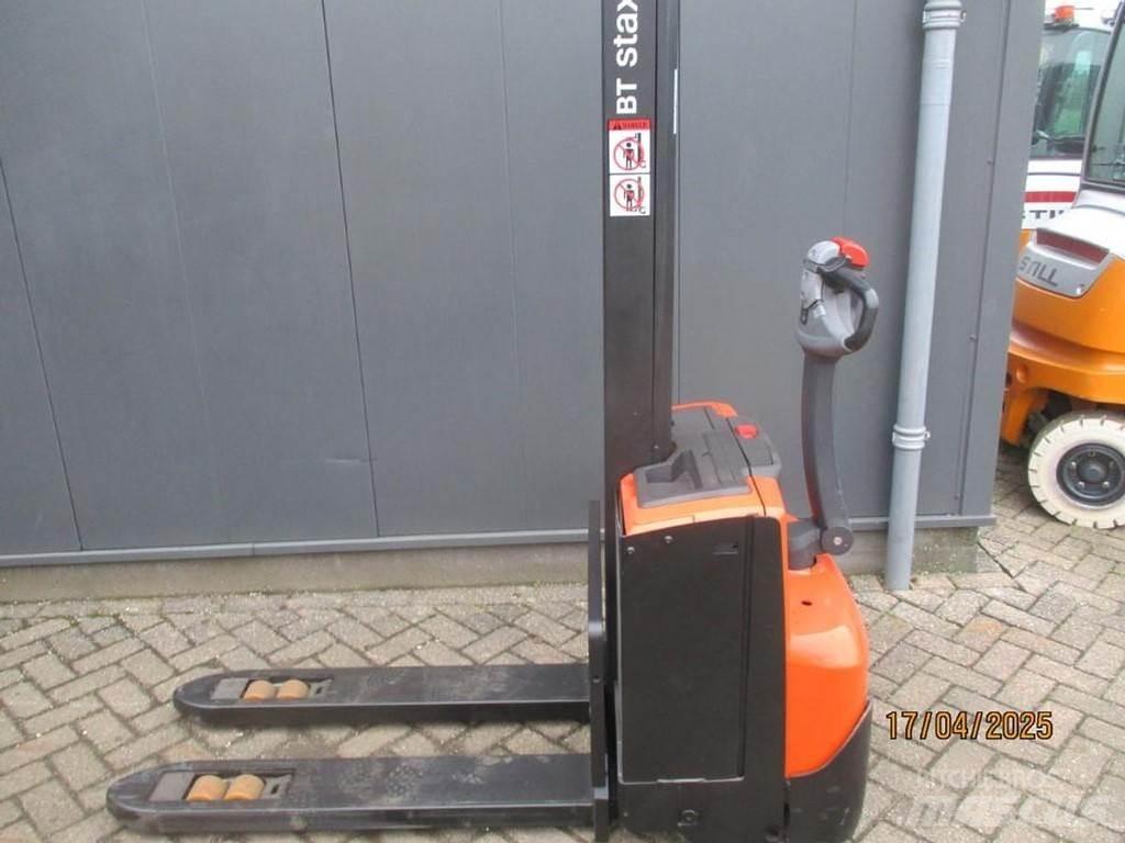 BT SWE 080L 行走控制式堆積機