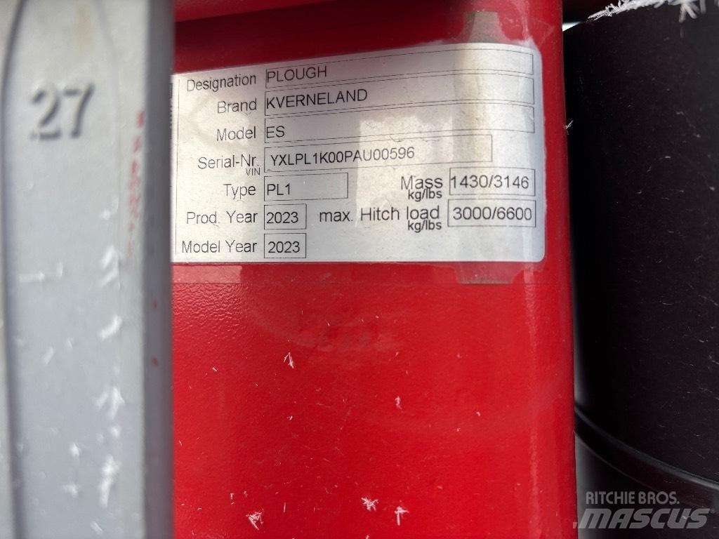 Kverneland ES85 雙向犁