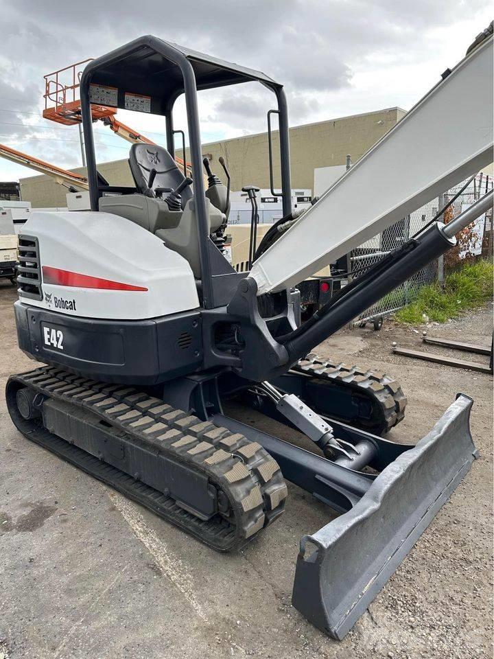 Bobcat E42 小型挖土機/掘鑿機<7t(小型挖掘機)