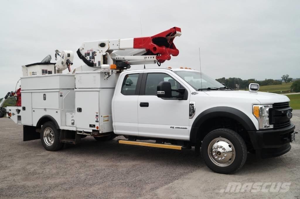 Ford F 550 XL SD 卡車裝載高空作業車